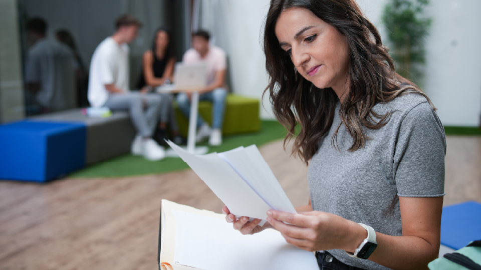 Cómo leer bien un examen escrito ante el Tribunal de la Oposición