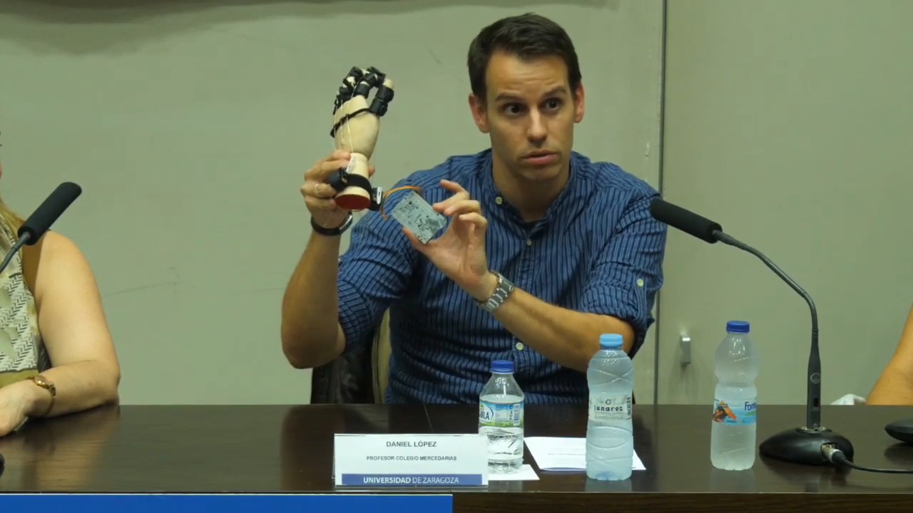 Tecnología aplicada a la neurorrehabilitación: guante robótico Tecnología aplicada a la neurorrehabilitación: guante robótico